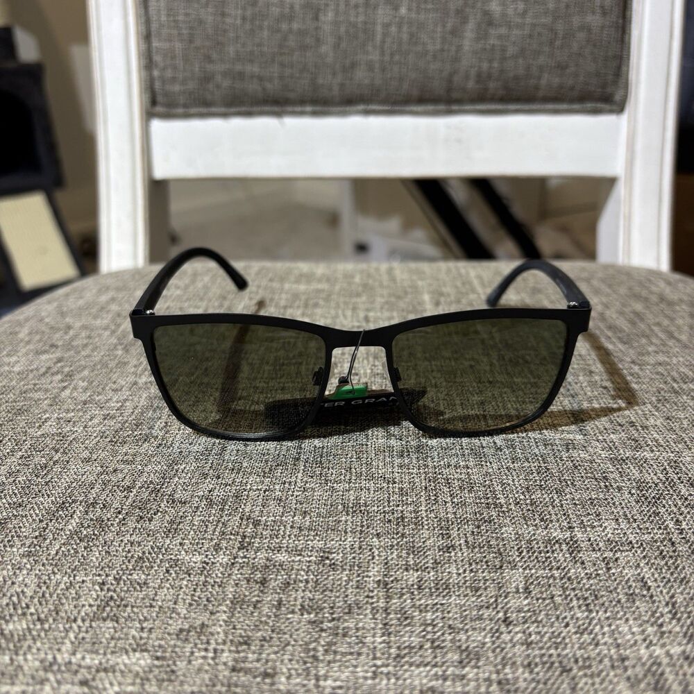 NEW men’s Foster Grant SUNGLASSES POLARIZED Black Square Casual Plastic